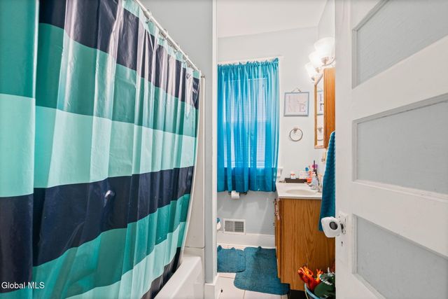 154 Elmer Avenue, Schenectady, NY 12308