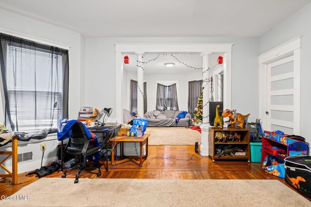 154 Elmer Avenue, Schenectady, NY 12308