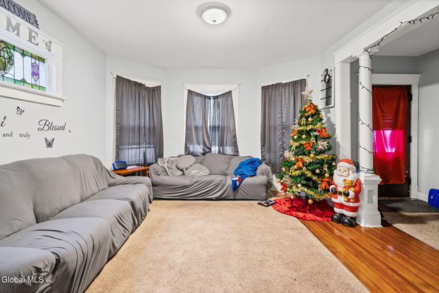 154 Elmer Avenue, Schenectady, NY 12308