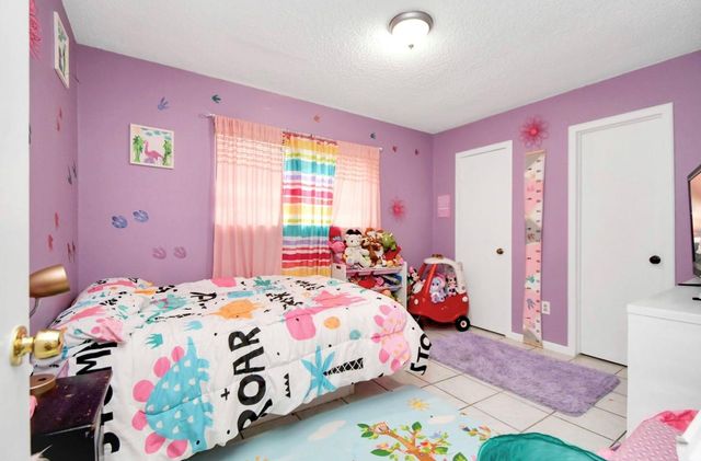 712 Meadowick Drive, Baytown, TX 77521