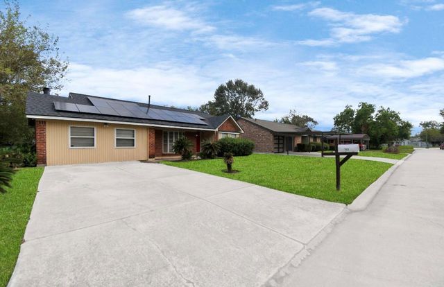 712 Meadowick Drive, Baytown, TX 77521