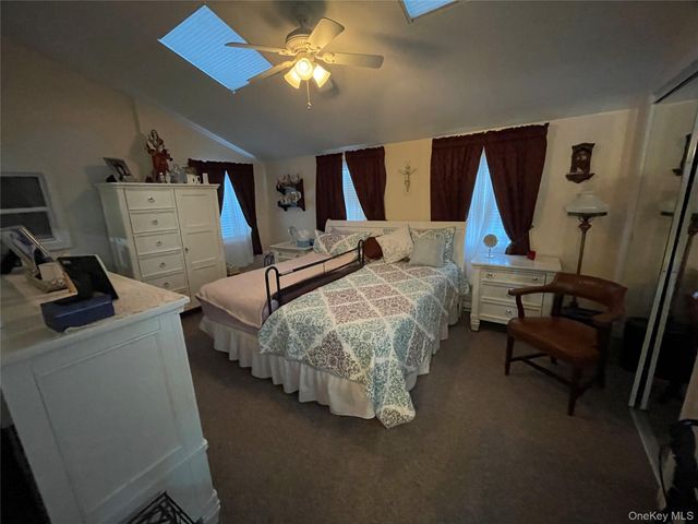 1286 America Avenue, West Babylon, NY 11704