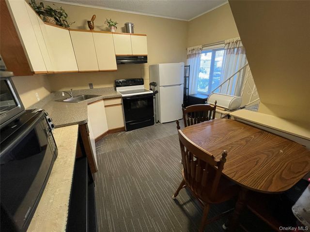 1286 America Avenue, West Babylon, NY 11704