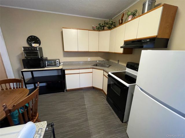 1286 America Avenue, West Babylon, NY 11704