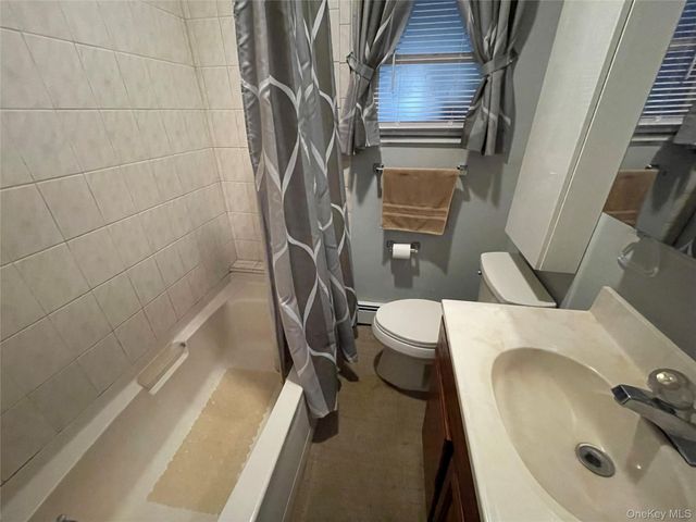 1286 America Avenue, West Babylon, NY 11704