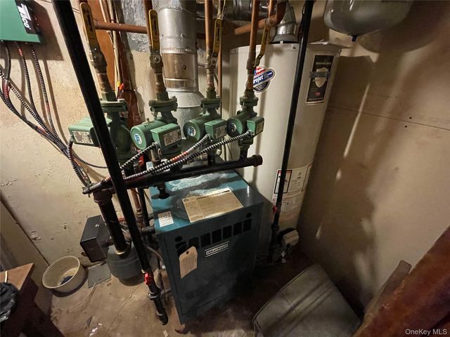 1286 America Avenue, West Babylon, NY 11704