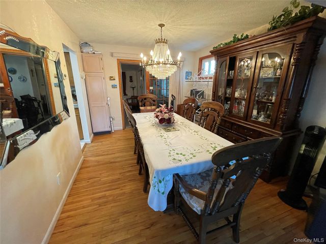 1286 America Avenue, West Babylon, NY 11704