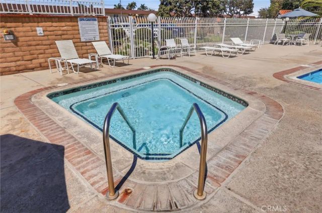 16512 Blackbeard 305, Huntington Beach, CA 92649