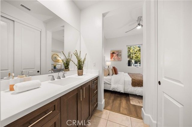 65 Glacier, Irvine, CA 92602