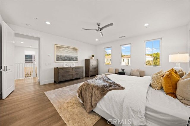 65 Glacier, Irvine, CA 92602