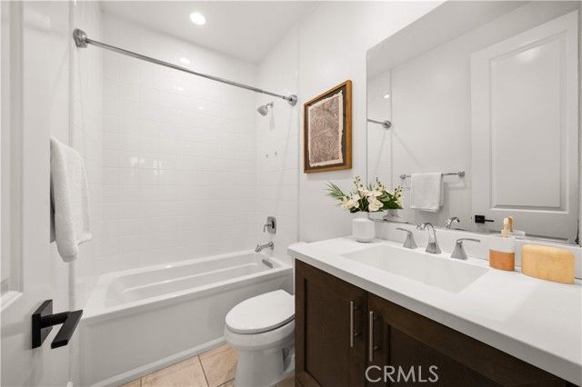 65 Glacier, Irvine, CA 92602