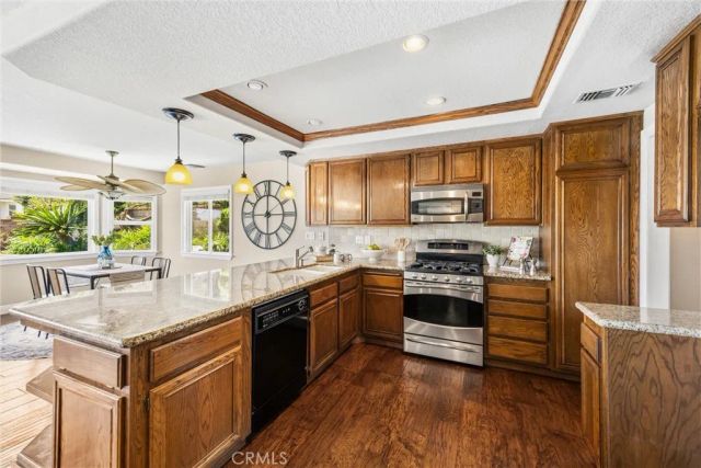 904 Pineridge St, Upland, CA 91784