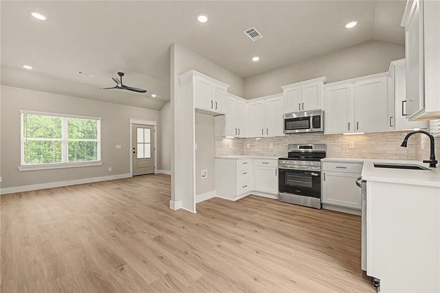 14 Brims Ness Lane, Bella Vista, AR 72715