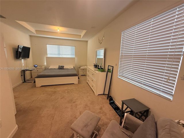 3736 NE 2nd Street, Homestead, FL 33033