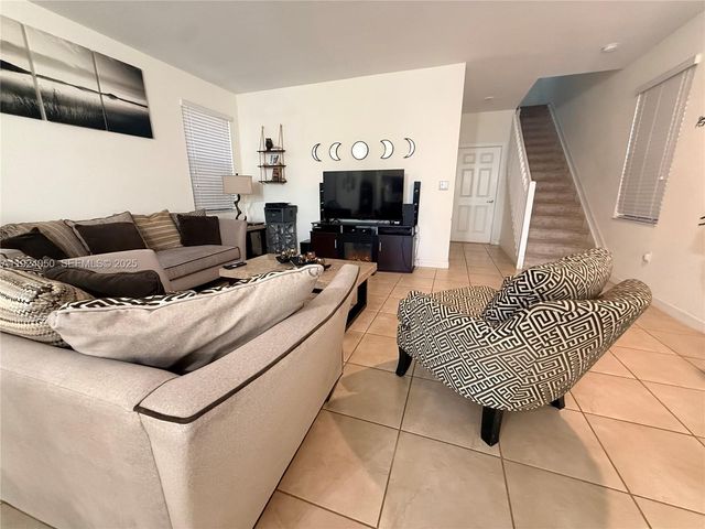 3736 NE 2nd Street, Homestead, FL 33033