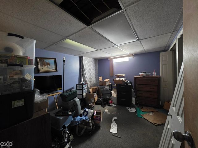 23400 Deziel Street, Saint Clair Shores, MI 48082