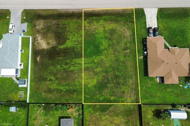 2428 NE 7th PL, Cape Coral, FL 33909
