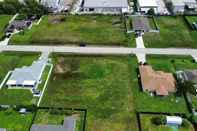 2428 NE 7th PL, Cape Coral, FL 33909