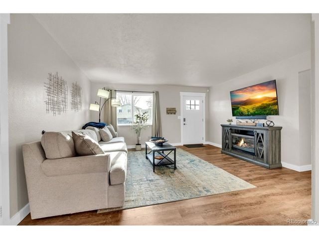 2010 Shawnee Dr, Colorado Springs, CO 80915