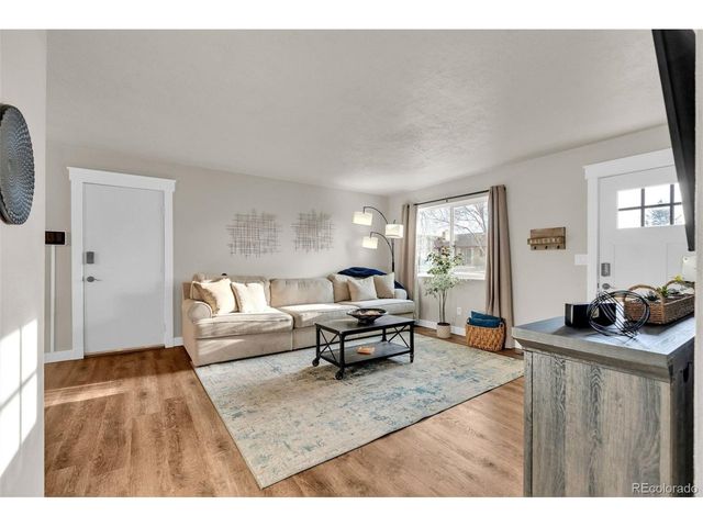 2010 Shawnee Dr, Colorado Springs, CO 80915