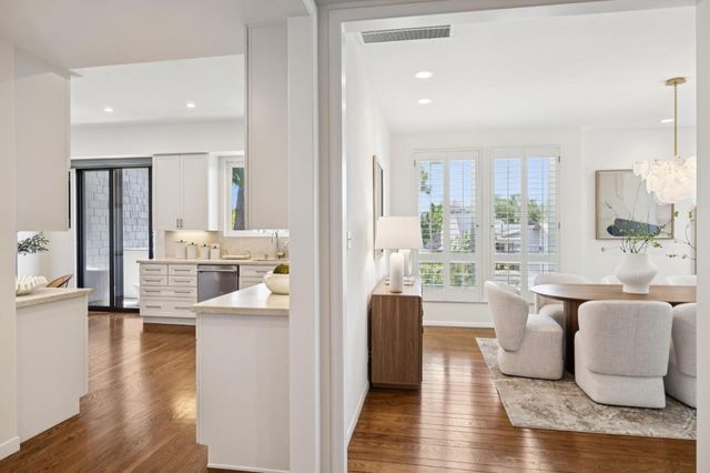 28 Mansion Court 727, Menlo Park, CA 94025