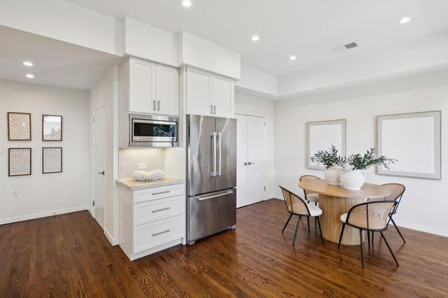 28 Mansion Court 727, Menlo Park, CA 94025