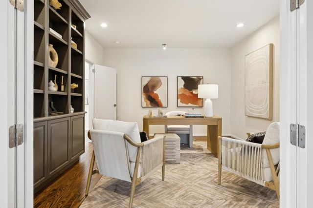 28 Mansion Court 727, Menlo Park, CA 94025
