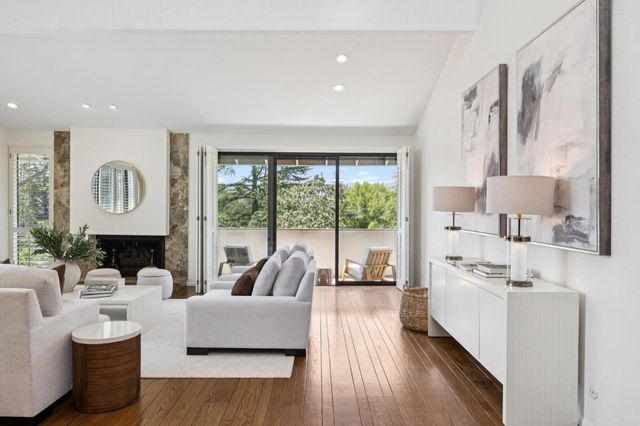 28 Mansion Court 727, Menlo Park, CA 94025