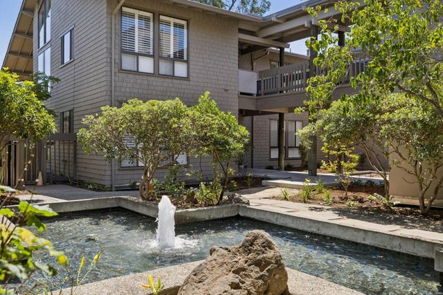 28 Mansion Court 727, Menlo Park, CA 94025