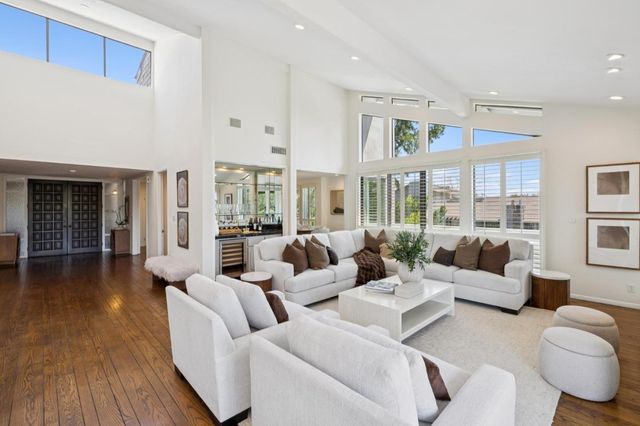 28 Mansion Court 727, Menlo Park, CA 94025