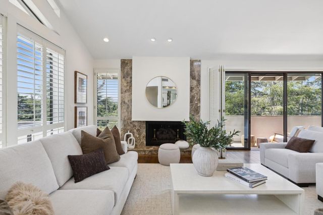 28 Mansion Court 727, Menlo Park, CA 94025