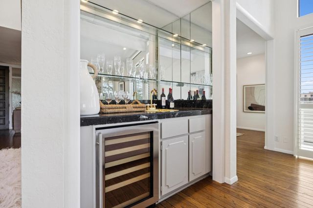 28 Mansion Court 727, Menlo Park, CA 94025