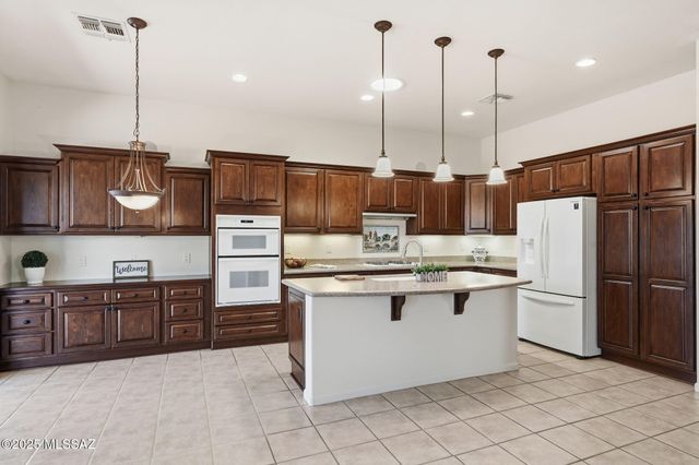 37303 S Vista Park Drive, Saddlebrooke, AZ 85739