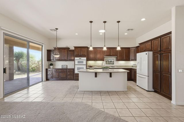 37303 S Vista Park Drive, Saddlebrooke, AZ 85739