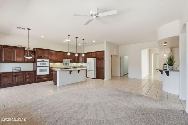 37303 S Vista Park Drive, Saddlebrooke, AZ 85739