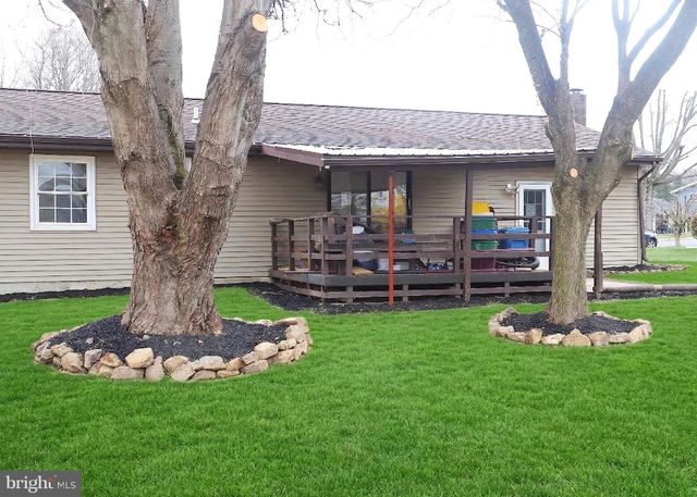 26 S HERBEIN DR, Topton, PA 19562