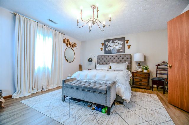 6700 Willow Creek Drive, Huber Heights, OH 45424
