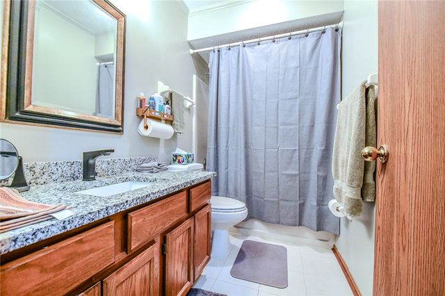 6700 Willow Creek Drive, Huber Heights, OH 45424
