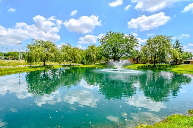6700 Willow Creek Drive, Huber Heights, OH 45424