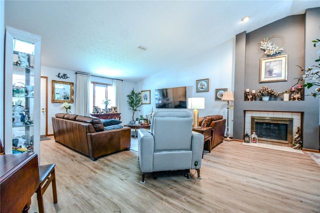 6700 Willow Creek Drive, Huber Heights, OH 45424
