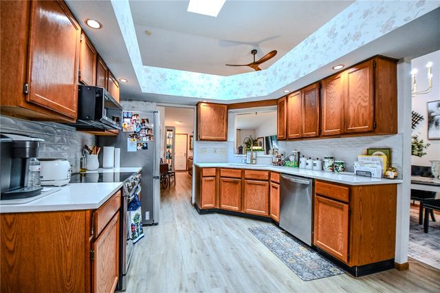 6700 Willow Creek Drive, Huber Heights, OH 45424