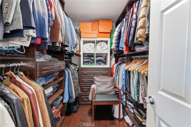 429 N Oakhurst Drive 301, Beverly Hills, CA 90210