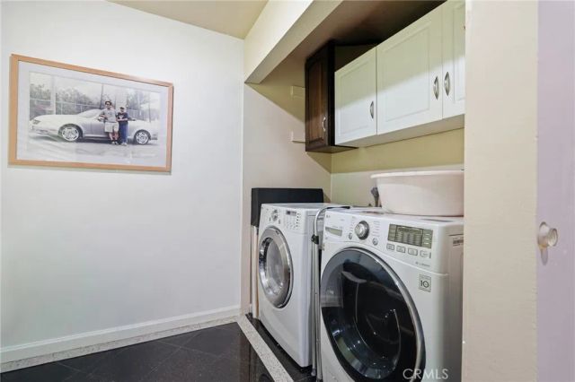 429 N Oakhurst Drive 301, Beverly Hills, CA 90210