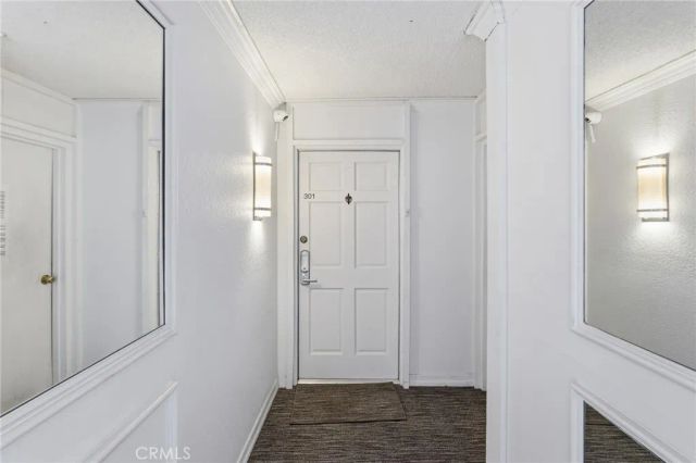 429 N Oakhurst Drive 301, Beverly Hills, CA 90210