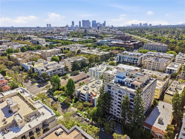 429 N Oakhurst Drive 301, Beverly Hills, CA 90210