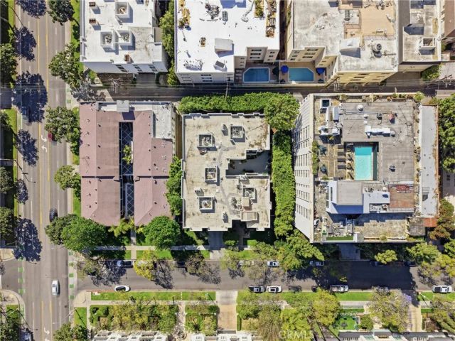 429 N Oakhurst Drive 301, Beverly Hills, CA 90210
