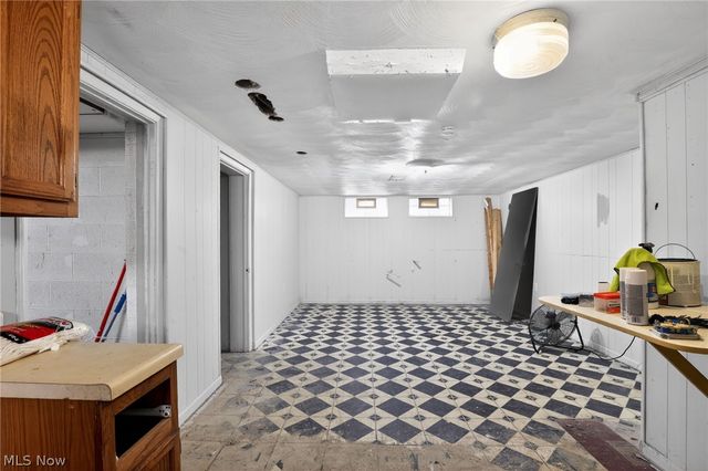 1420 Tampa Avenue, Cleveland, OH 44109