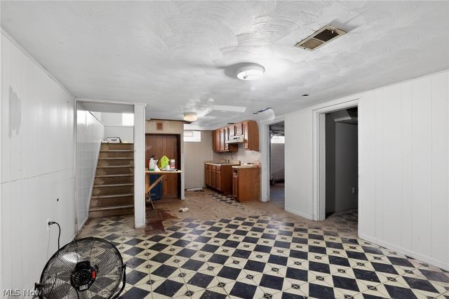 1420 Tampa Avenue, Cleveland, OH 44109