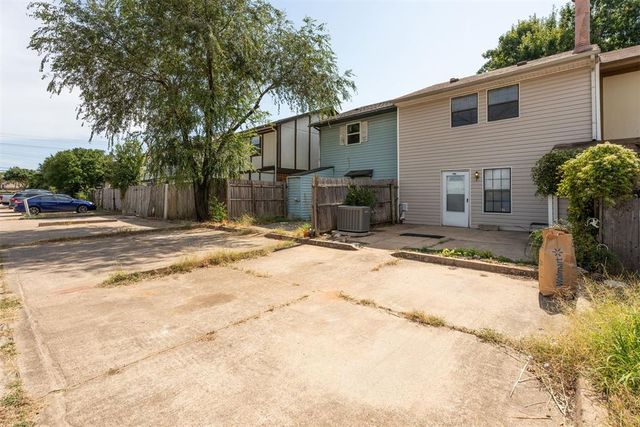 2361 Heatherfield Lane, Norman, OK 73071