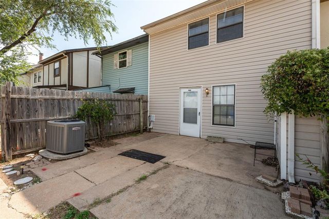 2361 Heatherfield Lane, Norman, OK 73071